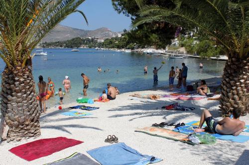 Seaside family friendly house with a swimming pool Trogir - 17358 - image 13