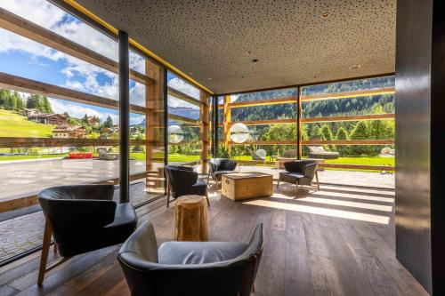 382651941 Hotel Cristallo - Wellness Mountain Living
