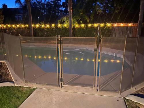 Revitalizing 3 Bedroom Home With Pool, Pet-Friendly, Wi-fi