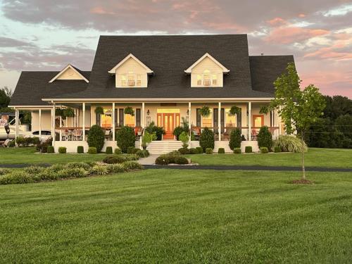 Barren Breeze Bed and Breakfast in Lucas, USA