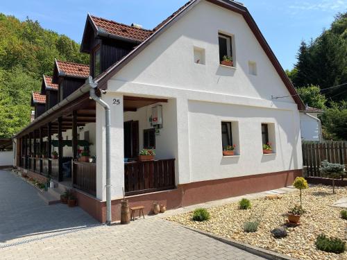 HUTA-TÚRA 42 Vendégház (HUTA-TURA 42 Vendeghaz) in Háromhuta