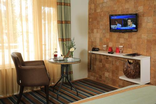 Lalehan Hotel - image 2