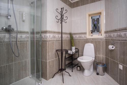 Three-Bedroom Apartment image 5