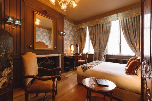 room detail thumbnail 0