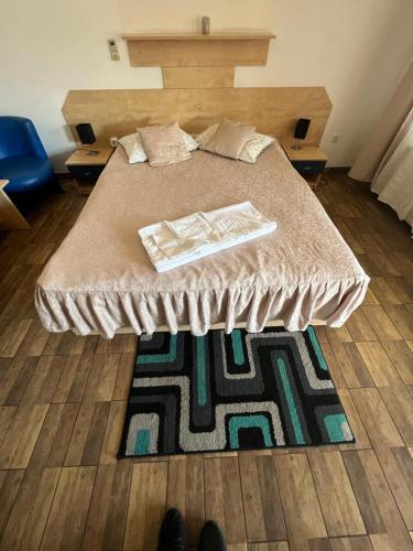 Motel Select - image 13