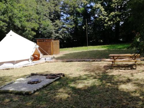 tente insolite 1 à 5 personnes - Camping - Plouray