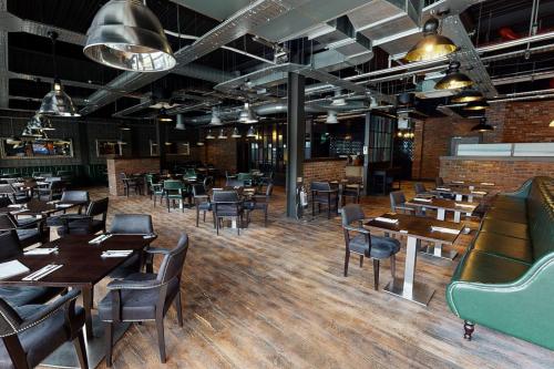 Village Hotel Edinburgh - image 12