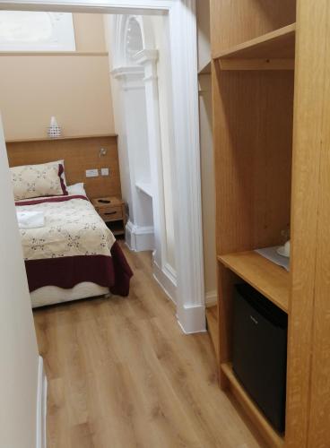 Cumberland Hotel - image 5