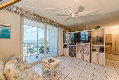 Bonita Beach & Tennis 2706 Studio 7th Floor Sleeps 4 Heated Pools - image 10