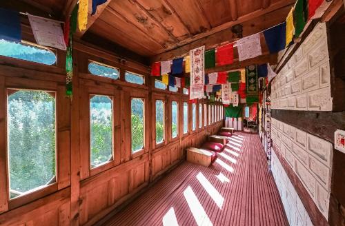 Étterem, Folktales Residency in Sangla