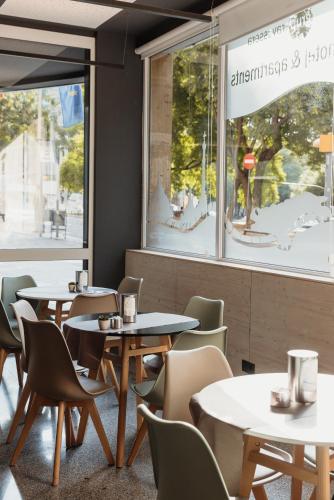 Hotel Travessera - image 9