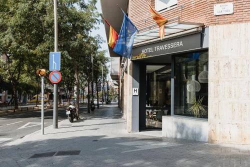 Hotel Travessera - image 6