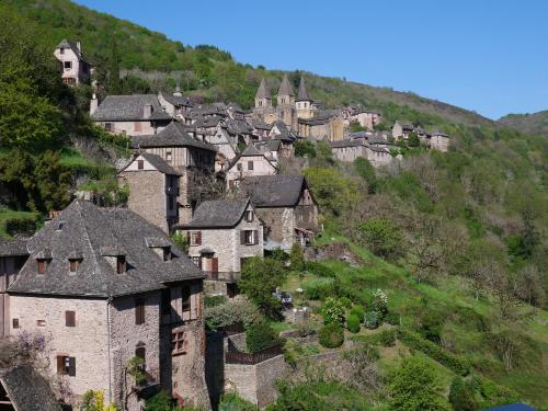 Village de 19 gites avec Piscine et restaurant, Grand Vabre Nature