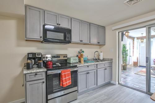 Cheerful 7 bedroom home, quick access 2 National harbor , washington DC in Fort Washington, USA