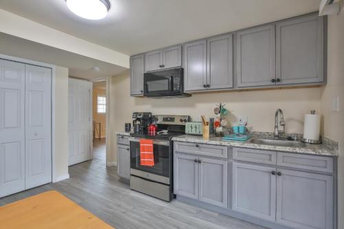 Cheerful 7 bedroom home, quick access 2 National harbor , washington DC in Fort Washington, USA