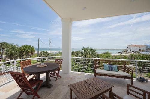 Endless Views 4 Bedrooms Wi-Fi Ocean View Private Pool Sleeps 12 - image 5