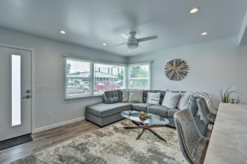 Mod San Diego Apt with Patio - Walk to Harbor! in San Diego, USA