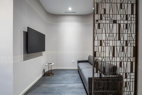 Suites at SLS Lux Brickell managed by CE, Miami (photo 8)