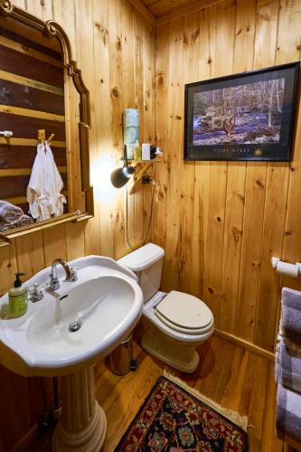 Creekwalk Inn Bed and Breakfast with Cabins - image 14