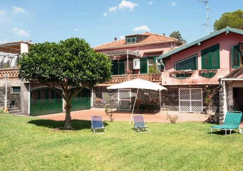  B&B La Casa del Ficus, Unterkunft in Stazzo