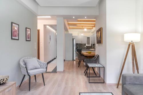 2 Bedroom condo with dream balcony, Athènes