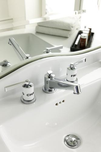 Sofitel Paris Baltimore Tour Eiffel - image 12