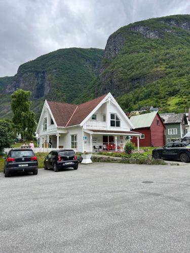 Undredal Fjord Apartments