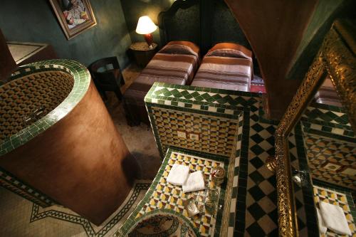 room detail thumbnail 1