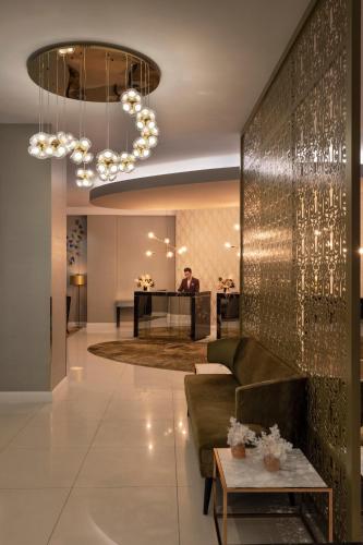 ล็อบบี้, โรงแรมเมอเวนพิค โอ๊คแลนด์ (MÖVENPICK HOTEL AUCKLAND) near บริทโทมาร์ท