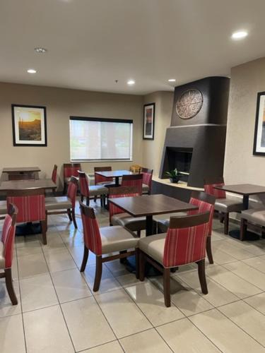 Comfort Suites Peoria Sports Complex