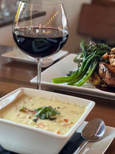 Skylaranna Hotel & Resort