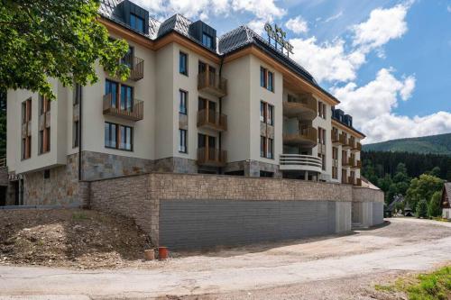 Residence Koubek - Útulný apartmán s výhledem a parkováním (Residence Koubek - Utulny apartman s vyhledem a parkovanim) in Spindleruv Mlyn