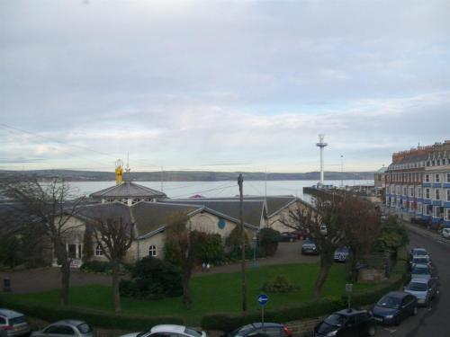 Boaters Guesthouse - image 4