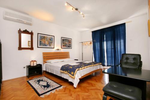Two-Bedroom Apartment with Terrace and Sea View room in Apartments with parking space Selce Crikvenica - 5366