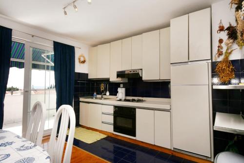 Two-Bedroom Apartment with Terrace and Sea View image 7