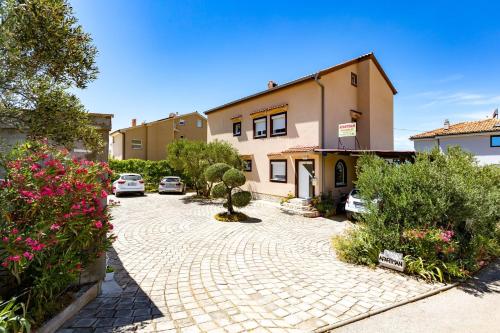 Apartment Punat 5378b - image 5