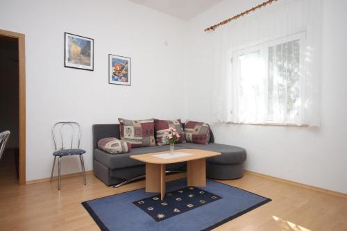 Apartments with a parking space Gradac Makarska - 6783 - image 11