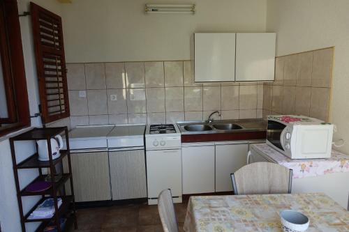 Apartments by the sea Podaca Makarska - 6821 - image 14