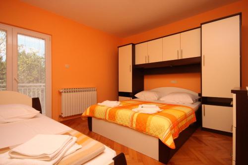 Apartments with WiFi Starigrad Paklenica - 6577 - image 12
