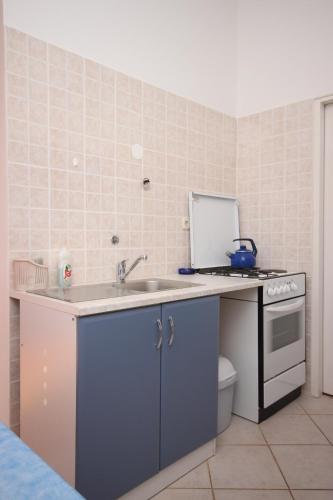 Apartments with a parking space Starigrad Paklenica - 6613 - image 14