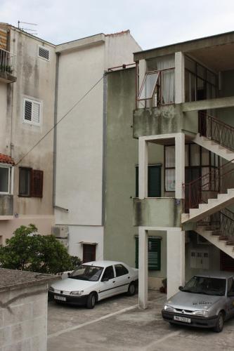Apartments with a parking space Makarska - 6885 - image 5