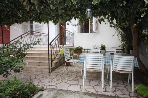 Apartments with a parking space Makarska - 6885 - image 8
