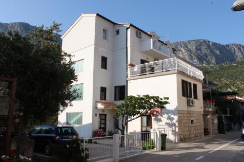  Apartments by the sea Drvenik Donja vala, Makarska - 6662 in Drvenik