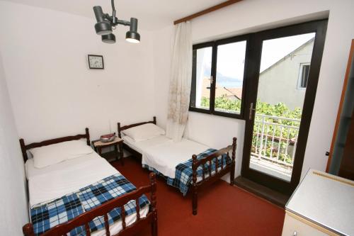 Twin Room with Balcony and Sea View