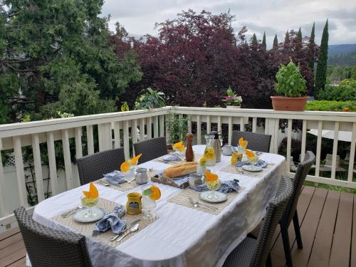 Bayberry Inn B&B and Oregon Wellness Retreat - 숙소 외관