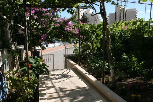 Apartments with a parking space Makarska - 6844 - image 8