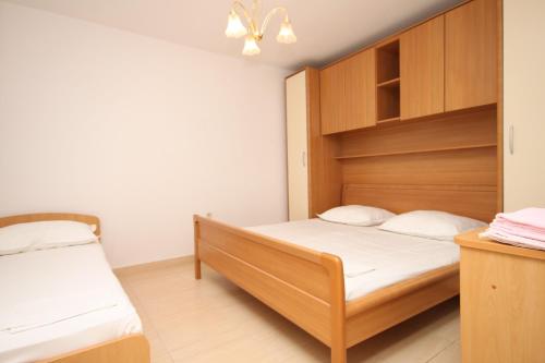Apartment Makarska 6844c - image 2