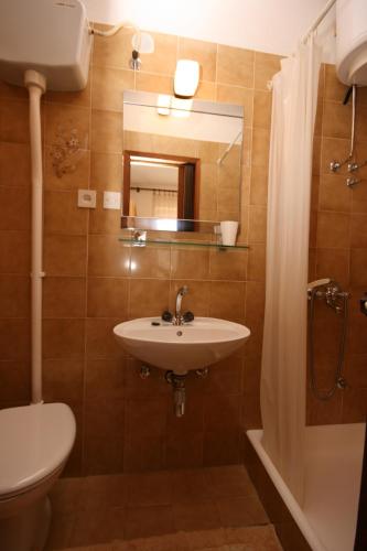 Apartments by the sea Podgora Makarska - 6683 - image 12