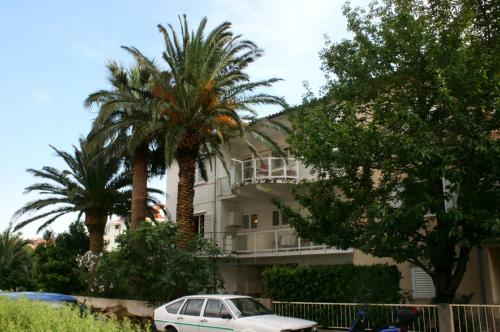 Apartments and rooms with parking space Makarska - 6644 - Chambre d'hôtes - Makarska