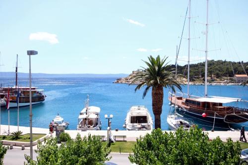 Apartments by the sea Makarska - 6843 - image 14